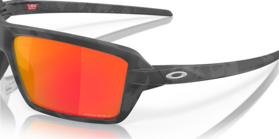detail Slnečné okuliare Oakley 9129-0463 Cables Blk Camo s Prizm Ruby