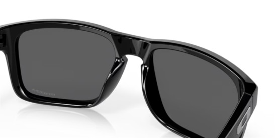 detail Oakley 9102-E155 Holbrook Polished Black w/ PRIZM Black