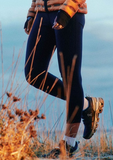 detail On Running Cloudwander Waterproof, Navy/Desert