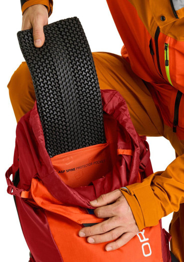 detail Ortovox Ravine 28 Hot Orange 28 Liter