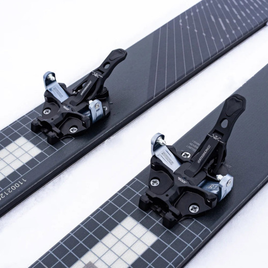 detail ATK Raider 11 EVO Black All