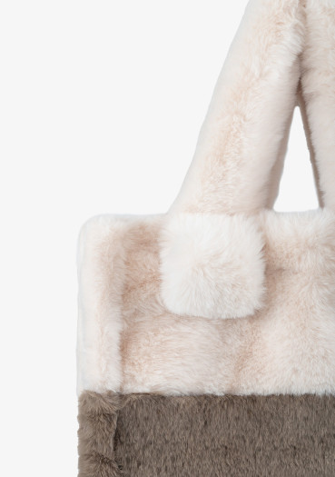 detail Dámska kabelka Sportalm Teddy Tote Sand 950184 Egret (03)