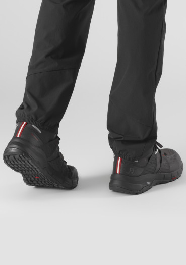 detail Pánske turistické topánky Salomon ODYSSEY MID GTX – Black / Shale / High Risk Red
