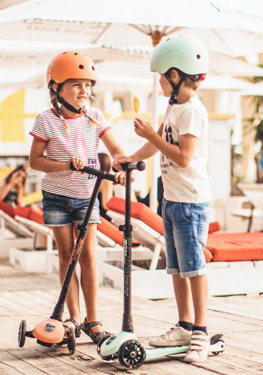 detail Detská prilba Scoot & Ride S/M – Broskyňová